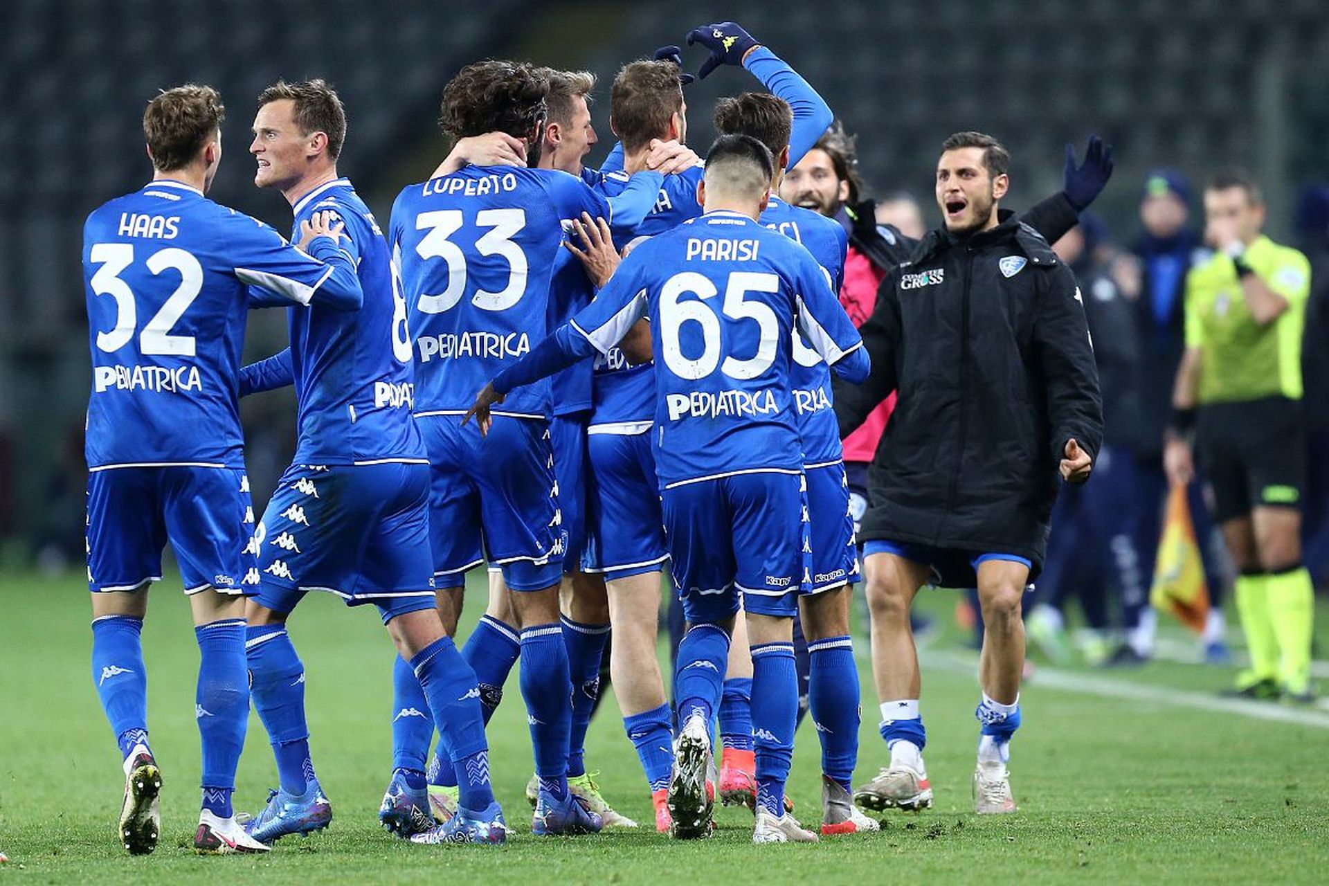 合适的后防 合适的后防